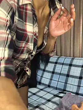 Snapshot of niccki3 chatting on 01.21.25 niccki3 online show from 01.21.25