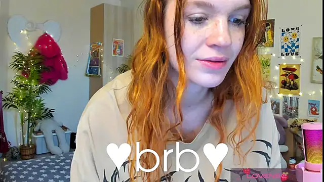 Snapshot of Sunny_Elly chatting on 04.19.26 Sunny Elly online show from 04.19.26