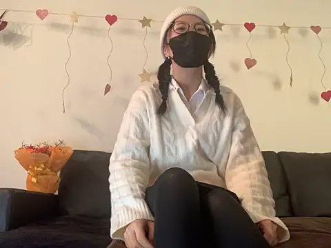 Snapshot of Angels1-2-3-4-5 chatting on 02.04.25 Angels1-2-3-4-5 online show from 02.04.25