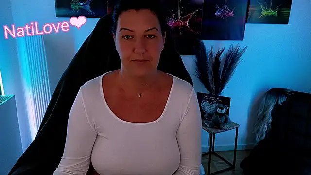 NatiLove35 online show from 10.26.25