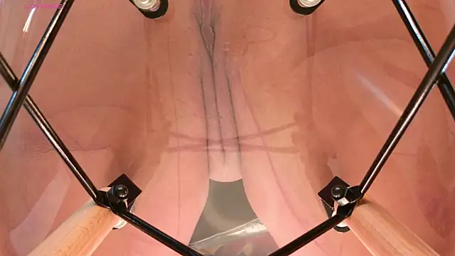 Alexa Miss online show from 09.27.25