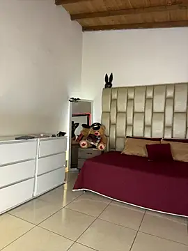 Alexa Miss online show from 10.28.25