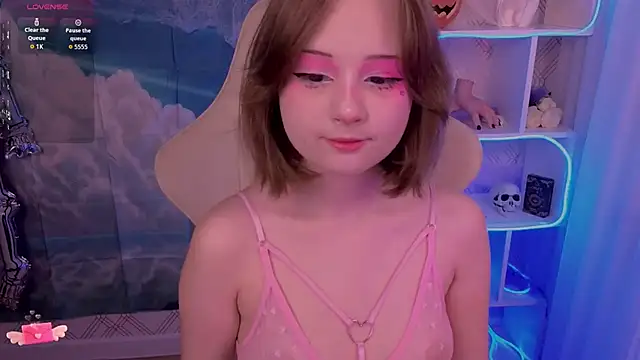 Mary uw online show from 10.30.25