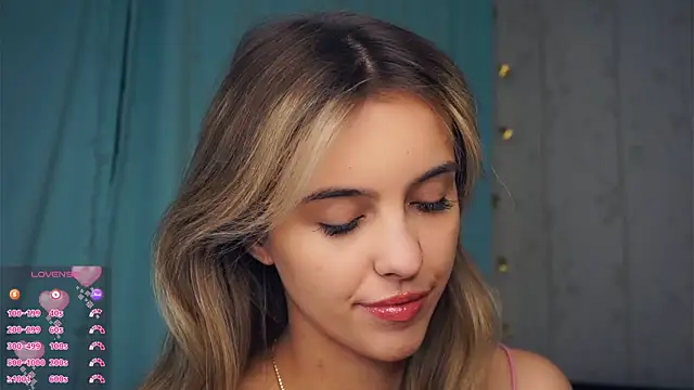 FannyHewson online show from 10.25.25