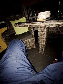 Snapshot of schlonzi81 chatting on 09.12.25 schlonzi81 online show from 09.12.25