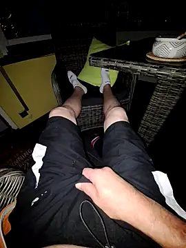 Snapshot of schlonzi81 chatting on 09.19.25 schlonzi81 online show from 09.19.25