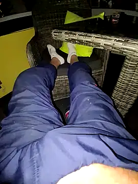 Snapshot of schlonzi81 chatting on 09.21.25 schlonzi81 online show from 09.21.25