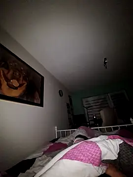 Snapshot of schlonzi81 chatting on 10.05.25 schlonzi81 online show from 10.05.25