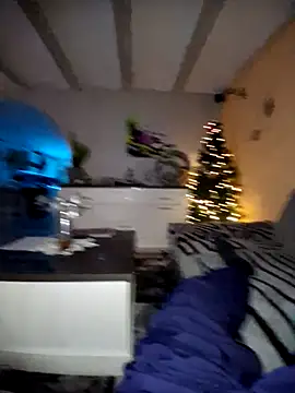 Snapshot of schlonzi81 chatting on 12.14.25 schlonzi81 online show from 12.14.25