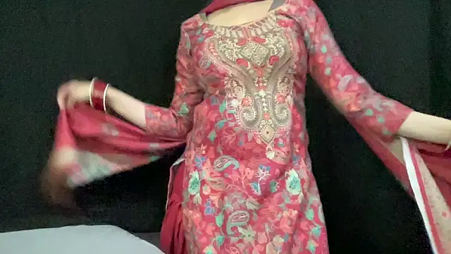 couple horne online show from 04.12.26