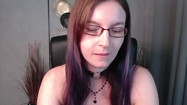 emmaxDelight online show from 12.06.24