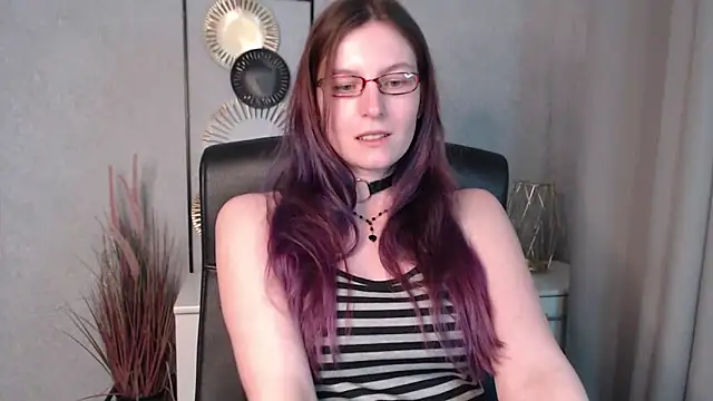 emmaxDelight online show from 12.06.24