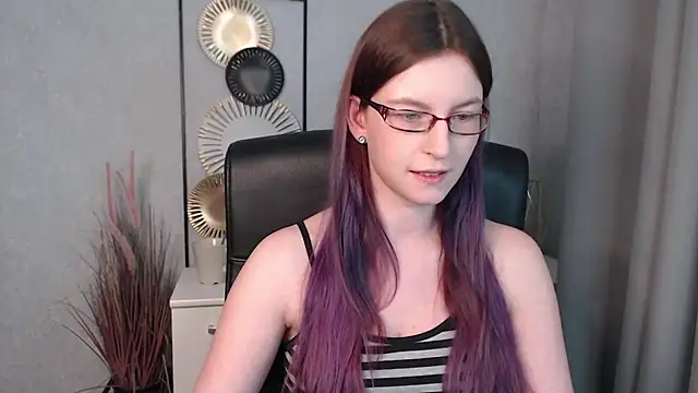 emmaxDelight online show from 12.07.24