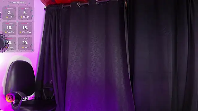 Snapshot of Mia_ross16 chatting on 12.22.24 Mia ross16 online show from 12.22.24