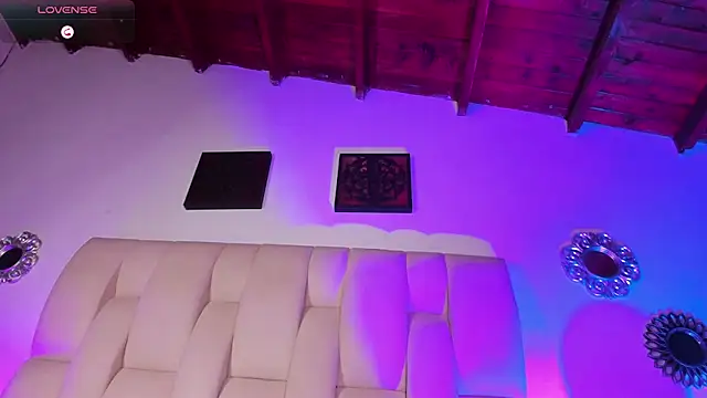 Snapshot of Mia_ross16 chatting on 01.14.25 Mia ross16 online show from 01.14.25