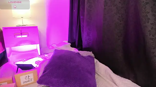 Snapshot of Mia_ross16 chatting on 01.29.25 Mia ross16 online show from 01.29.25