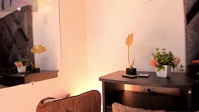 Snapshot of Mia_ross16 chatting on 02.05.25 Mia ross16 online show from 02.05.25