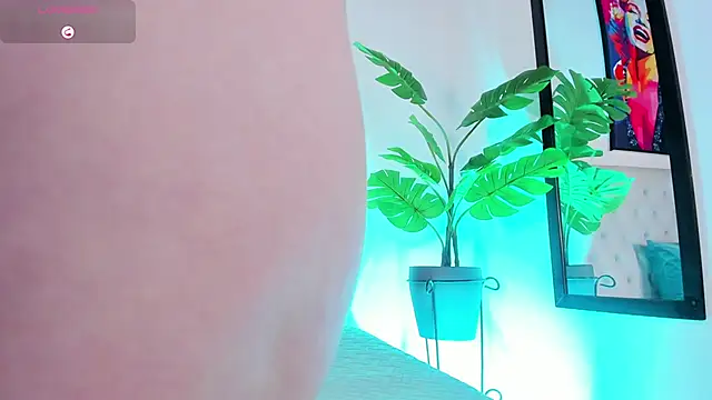 Snapshot of Mia_ross16 chatting on 02.22.25 Mia ross16 online show from 02.22.25