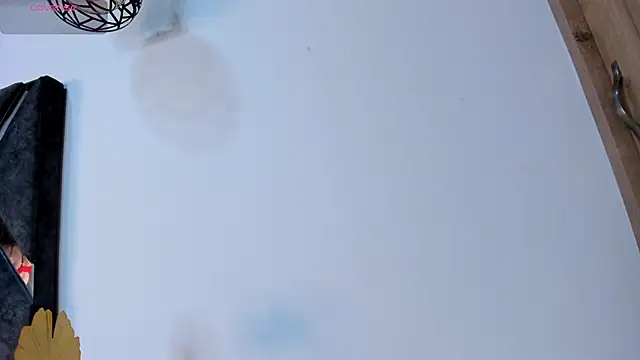 Snapshot of Mia_ross16 chatting on 02.27.25 Mia ross16 online show from 02.27.25