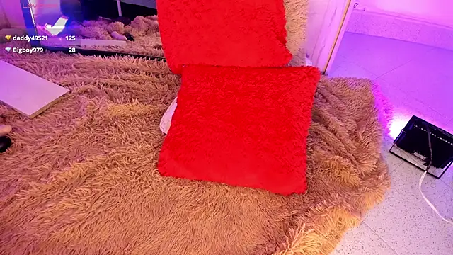 Snapshot of Mia_ross16 chatting on 03.19.25 Mia ross16 online show from 03.19.25