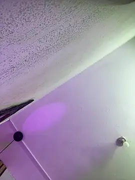 Snapshot of Mia_ross16 chatting on 12.16.25 Mia ross16 online show from 12.16.25