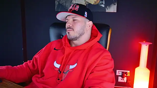 Snapshot of AngeloEric chatting on 12.13.24 AngeloEric online show from 12.13.24