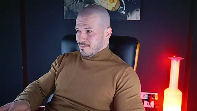 Snapshot of AngeloEric chatting on 12.17.24 AngeloEric online show from 12.17.24