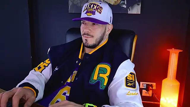 Snapshot of AngeloEric chatting on 02.07.25 AngeloEric online show from 02.07.25