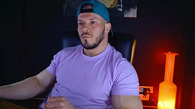 Snapshot of AngeloEric chatting on 03.17.25 AngeloEric online show from 03.17.25