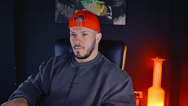 Snapshot of AngeloEric chatting on 03.18.25 AngeloEric online show from 03.18.25