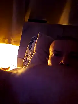 Snapshot of AngeloEric chatting on 03.21.25 AngeloEric online show from 03.21.25