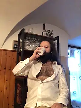 Snapshot of lostile8 chatting on 12.05.24 lostile8 online show from 12.05.24