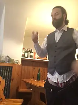 Snapshot of lostile8 chatting on 01.29.25 lostile8 online show from 01.29.25