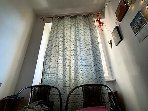 Snapshot of lostile8 chatting on 11.04.25 lostile8 online show from 11.04.25