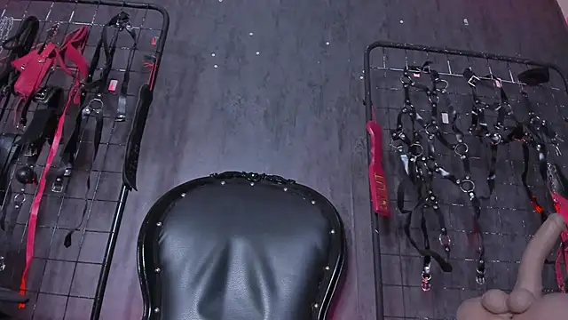 Carolina Arias online show from 11.02.25