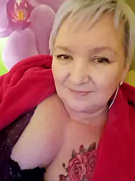 Snapshot of ForgetMeNot50 chatting on 12.30.24 ForgetMeNot50 online show from 12.30.24