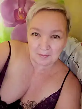 Snapshot of ForgetMeNot50 chatting on 01.09.25 ForgetMeNot50 online show from 01.09.25