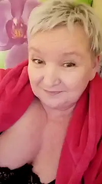 Snapshot of ForgetMeNot50 chatting on 01.16.25 ForgetMeNot50 online show from 01.16.25