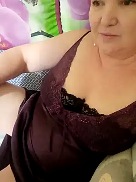 Snapshot of ForgetMeNot50 chatting on 02.01.25 ForgetMeNot50 online show from 02.01.25