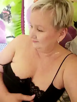 Snapshot of ForgetMeNot50 chatting on 02.08.25 ForgetMeNot50 online show from 02.08.25