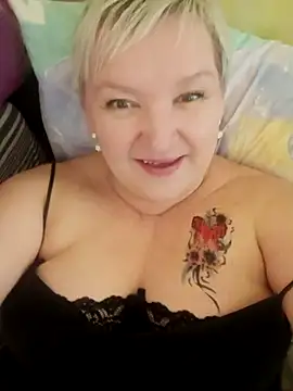 Snapshot of ForgetMeNot50 chatting on 02.23.25 ForgetMeNot50 online show from 02.23.25