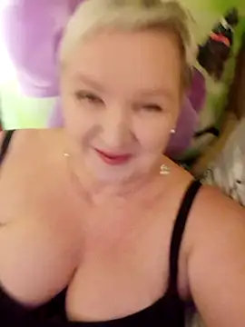 Snapshot of ForgetMeNot50 chatting on 03.14.25 ForgetMeNot50 online show from 03.14.25