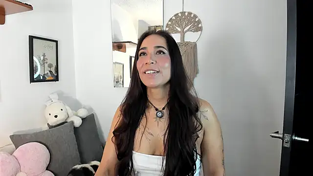 Snapshot of electra_hunt chatting on 06.20.26 electra hunt online show from 06.20.26