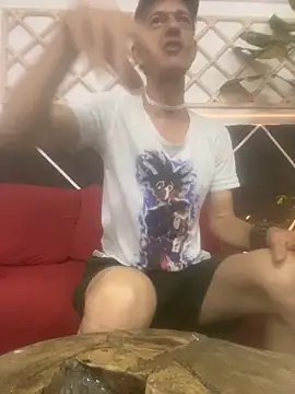 laye19 online show from 11.02.25