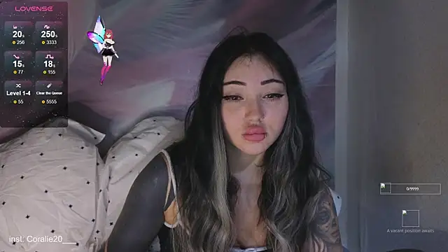 Snapshot of Coralie20_ chatting on 11.22.25 Coralie20 online show from 11.22.25