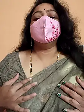 neelu-hoty online show from 02.11.25