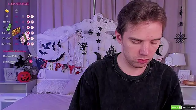 ArthurWhitee online show from 10.15.25