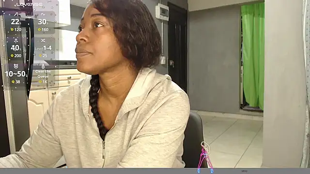 Snapshot of kimberley_123 chatting on 12.28.24 kimberley 123 online show from 12.28.24