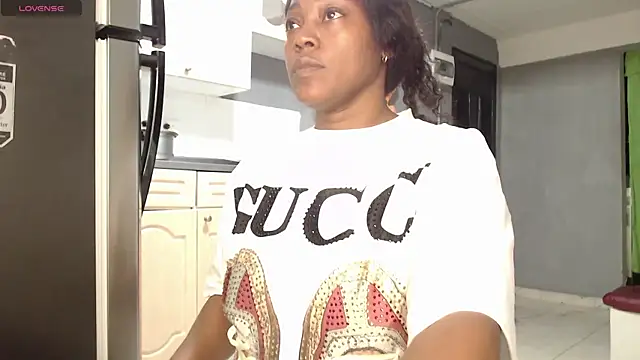 Snapshot of kimberley_123 chatting on 12.28.24 kimberley 123 online show from 12.28.24