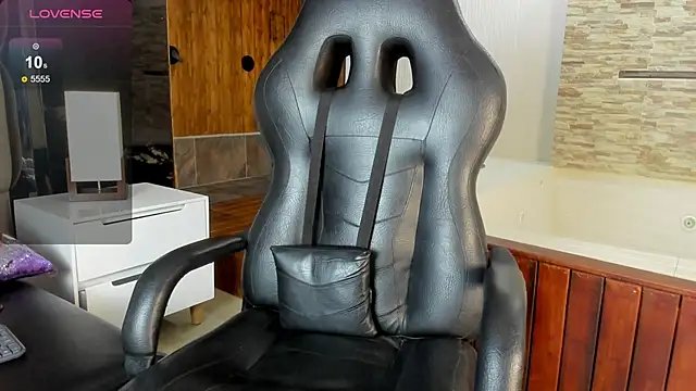 Hanna lens online show from 01.09.25